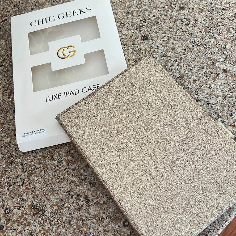 Chic Geeks iPad Air 10.9” 4th Gen gold sparkly case